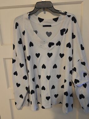 Lane Bryant Ivory V-Neck Sweater with Black Heart Print